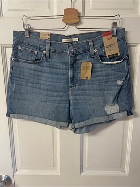 Levi’s distressed mid length 5 pocket jean shorts brand new women’s size 32